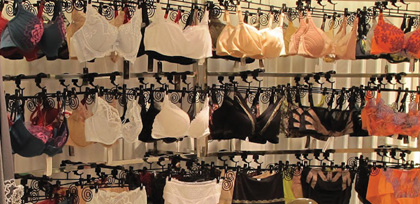 Cintres pour lingeries, bikinis et maillots de bain